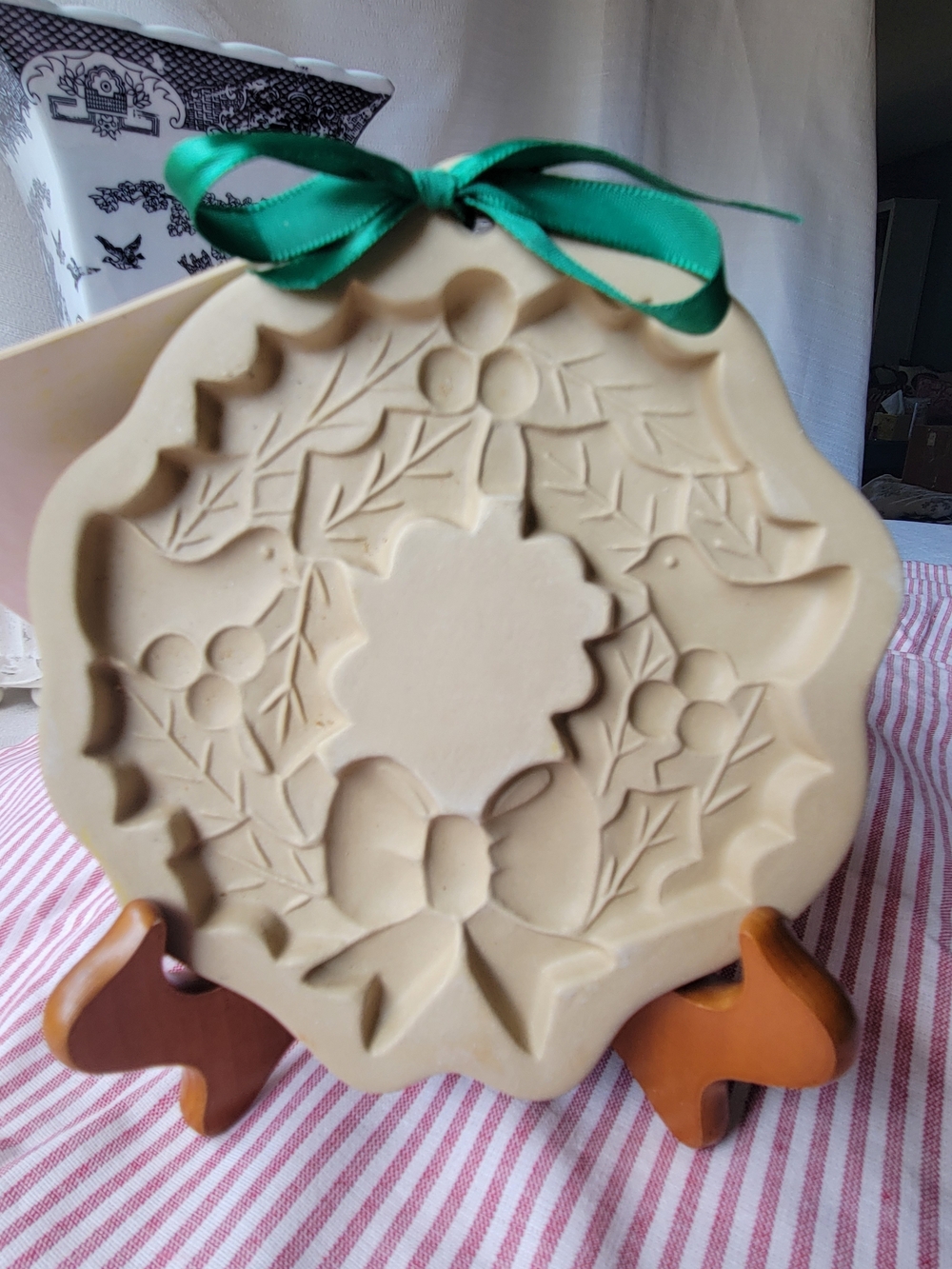 Brown Bag Cookie Art Vintage Stoneware Wreath Cookie Mold